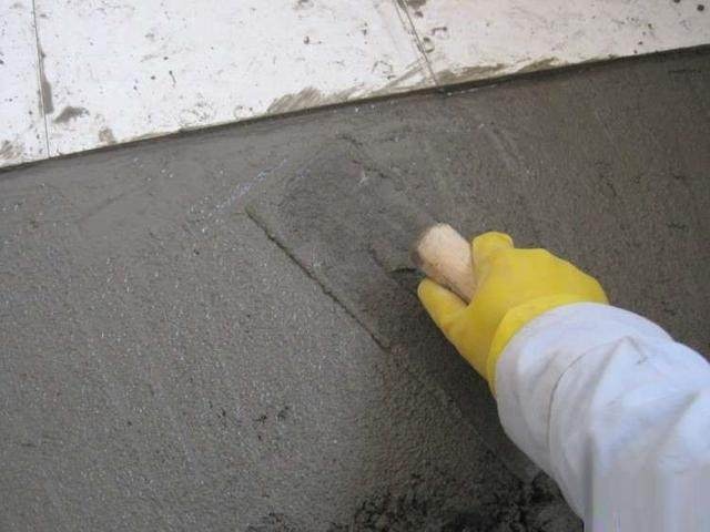 地磚鋪貼，干鋪法與濕鋪法大解析 選對(duì)方法，打造完美地面